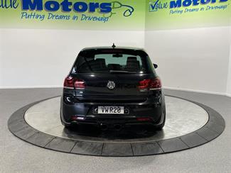 2011 Volkswagen GOLF - Thumbnail