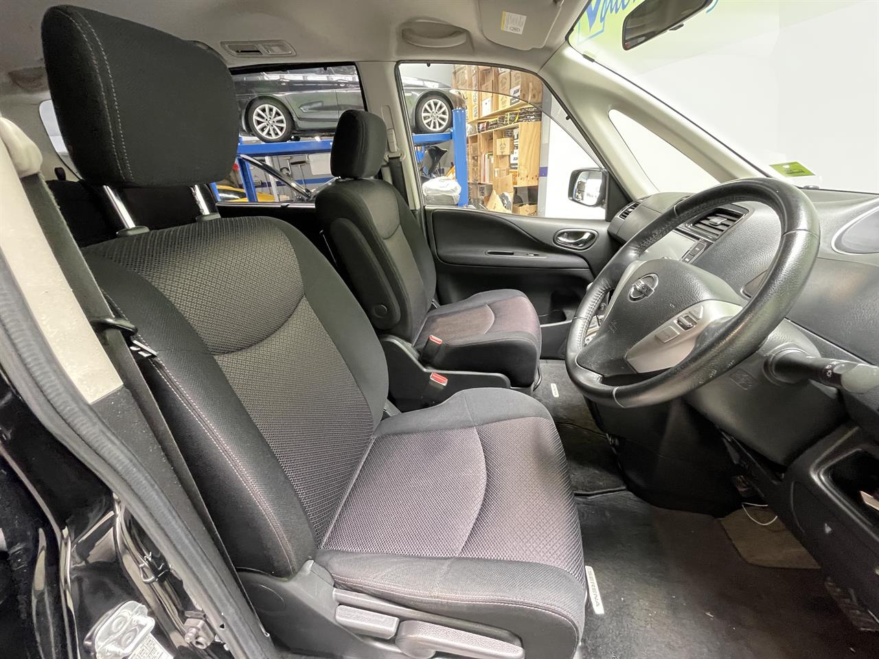 2013 Nissan SERENA