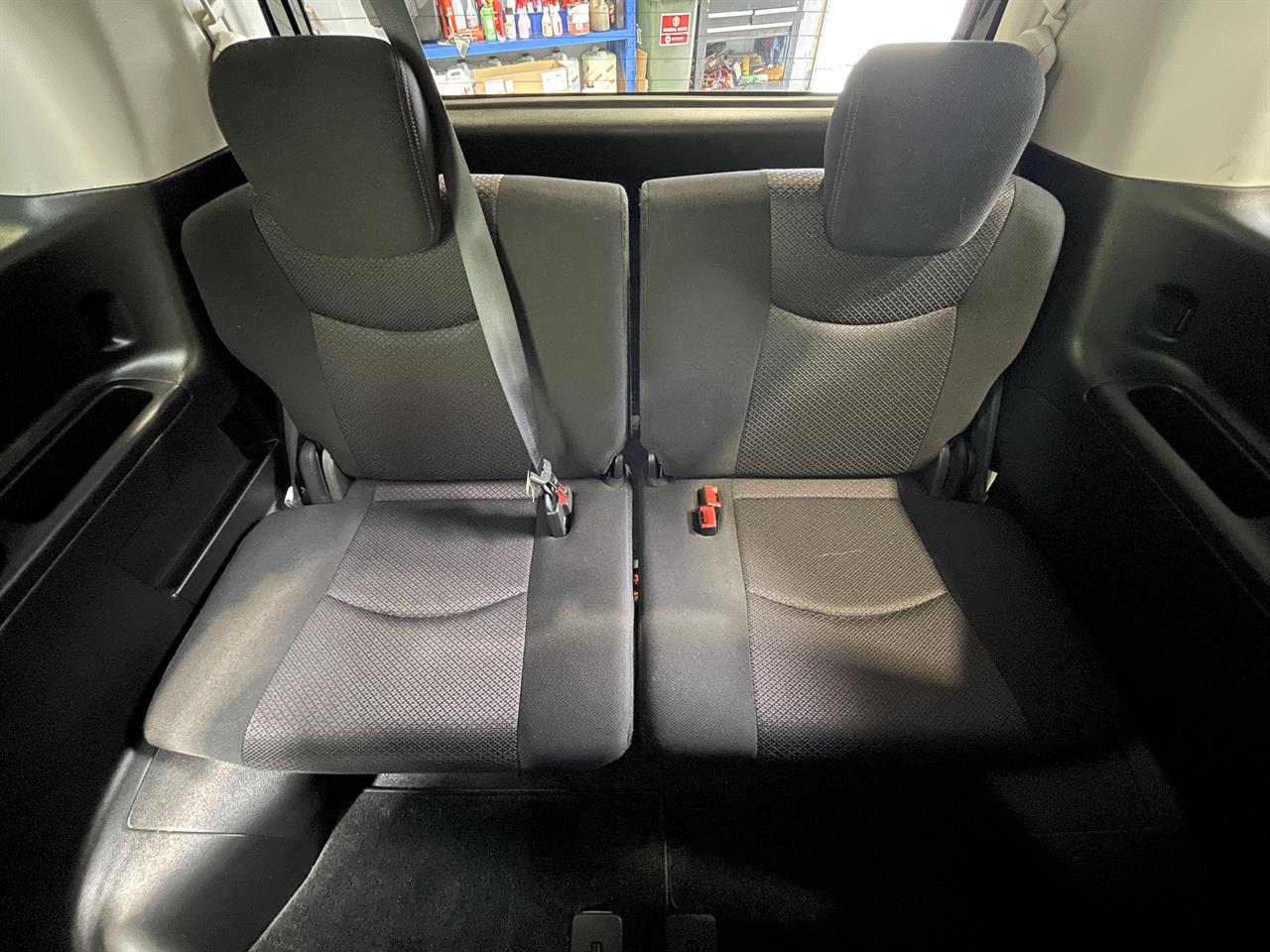 2013 Nissan SERENA