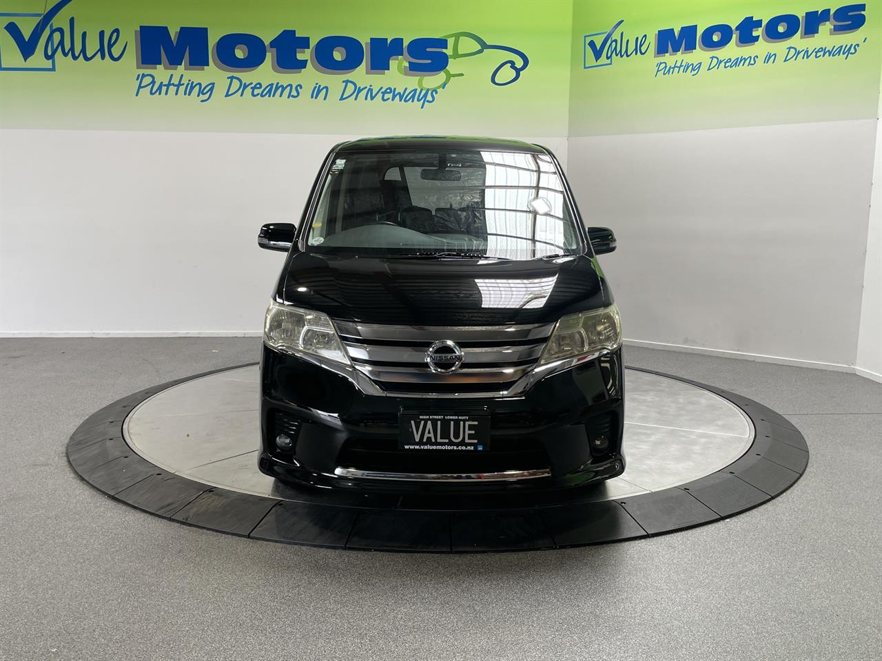 2013 Nissan SERENA