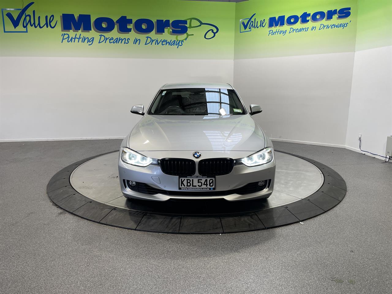 2013 BMW 320i