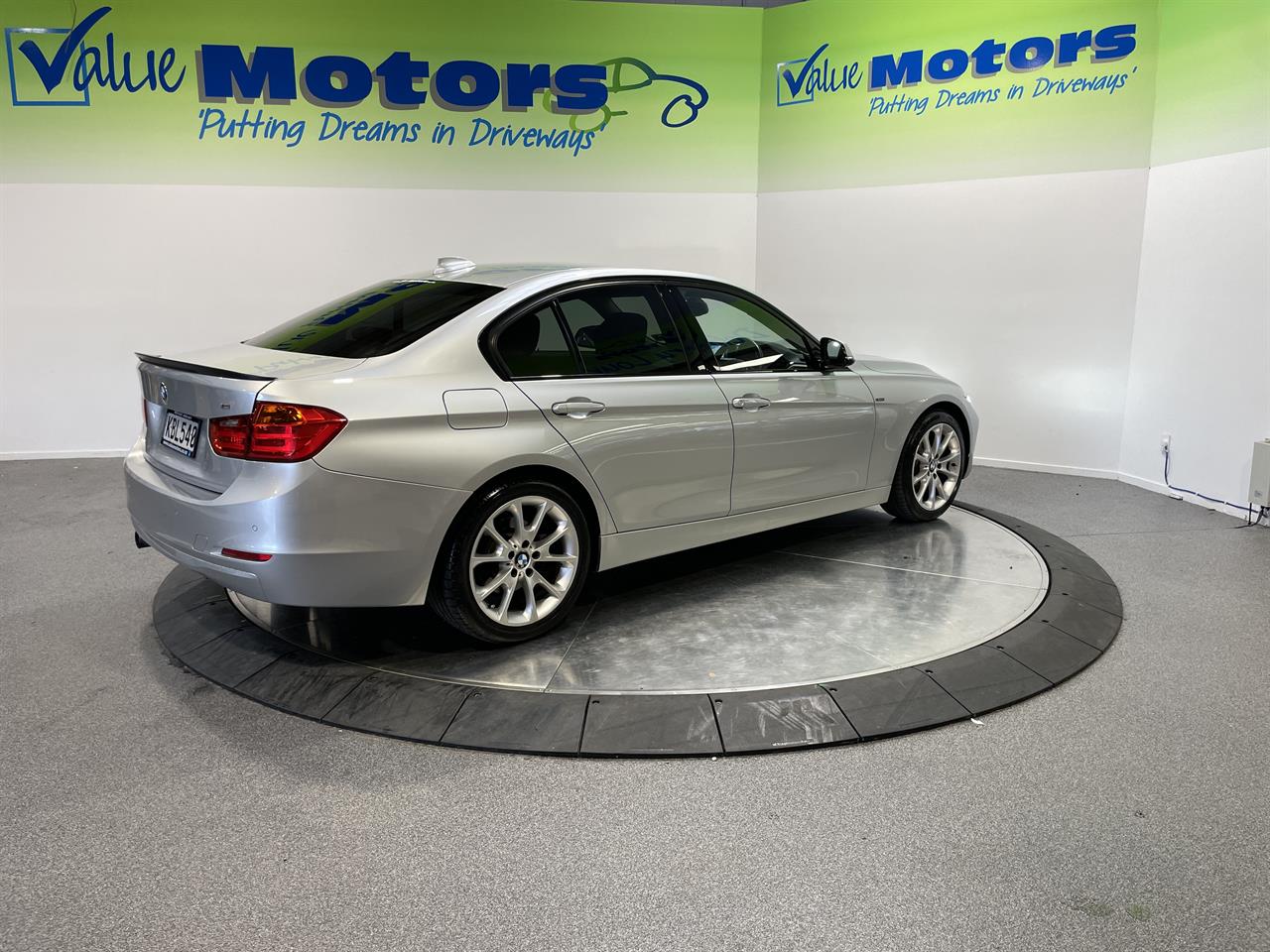 2013 BMW 320i