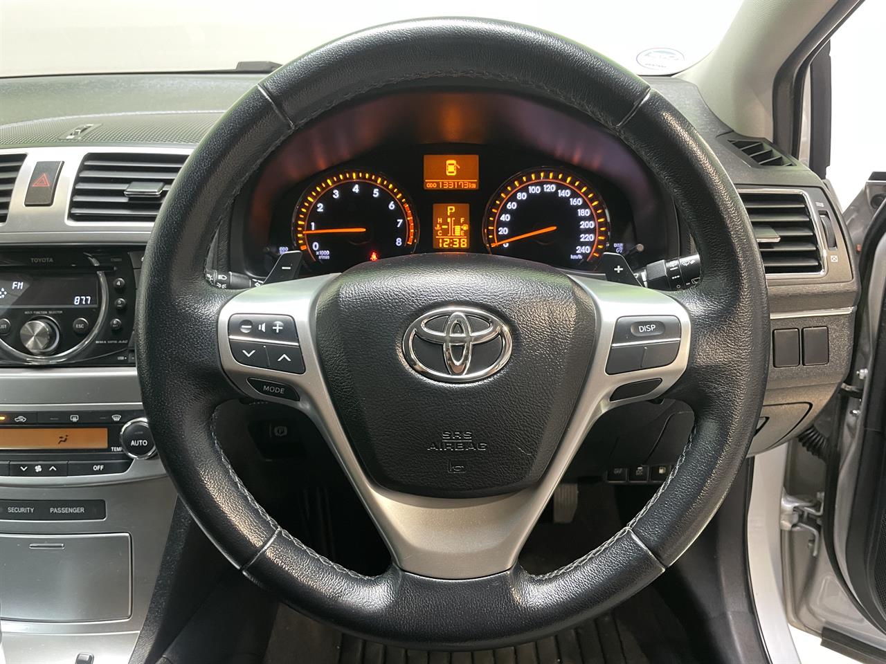 2013 Toyota avensis