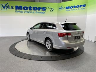 2013 Toyota avensis - Thumbnail