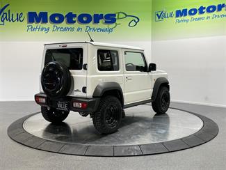 2023 Suzuki JIMNY - Thumbnail