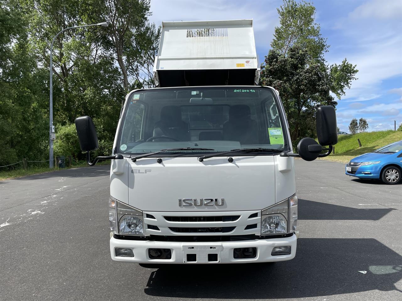 2015 Isuzu Elf