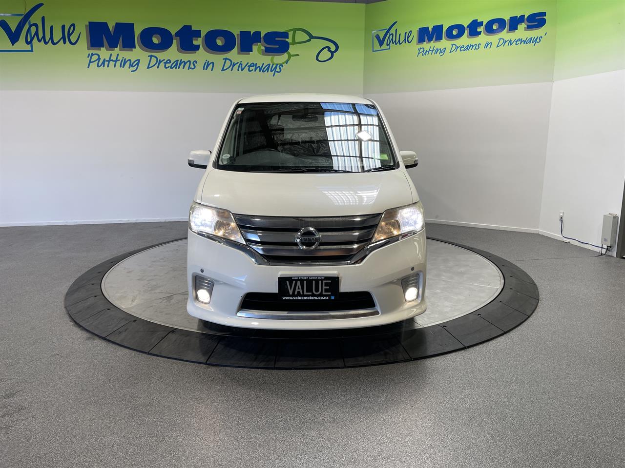 2013 Nissan SERENA