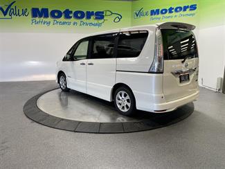 2013 Nissan SERENA - Thumbnail