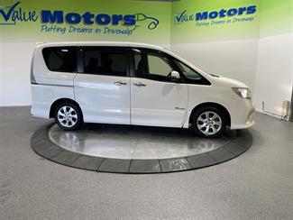 2013 Nissan SERENA - Thumbnail