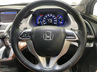 2012 Honda odyssey - Thumbnail