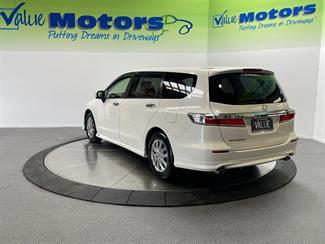 2012 Honda odyssey - Thumbnail