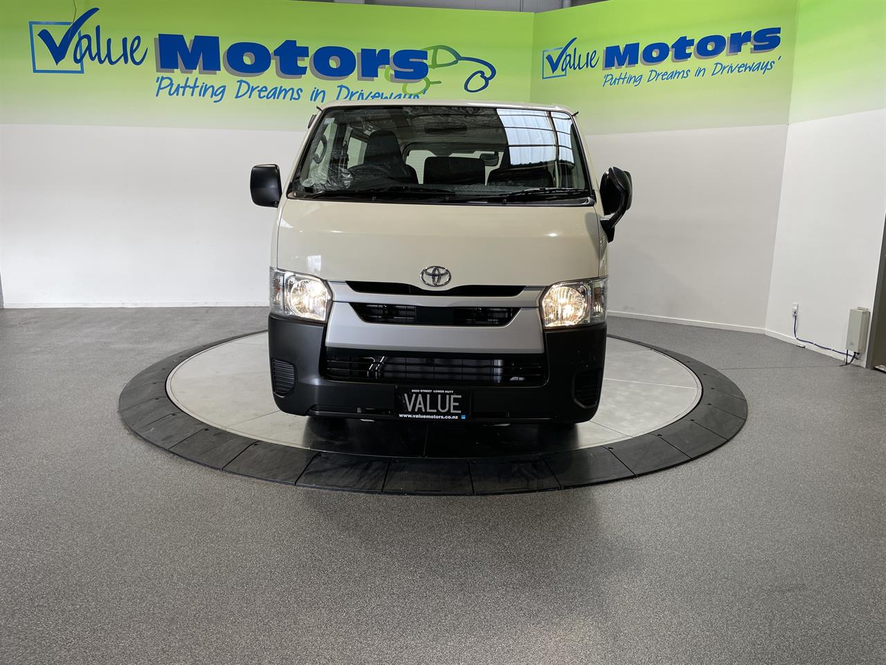 2023 Toyota hiace