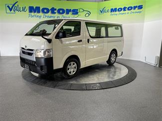 2023 Toyota hiace - Thumbnail