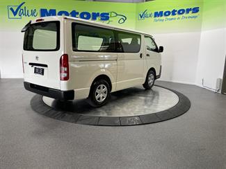 2023 Toyota hiace - Thumbnail