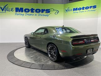 2021 Dodge CHALLENGER - Thumbnail