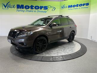 2015 Nissan PATHFINDER - Thumbnail