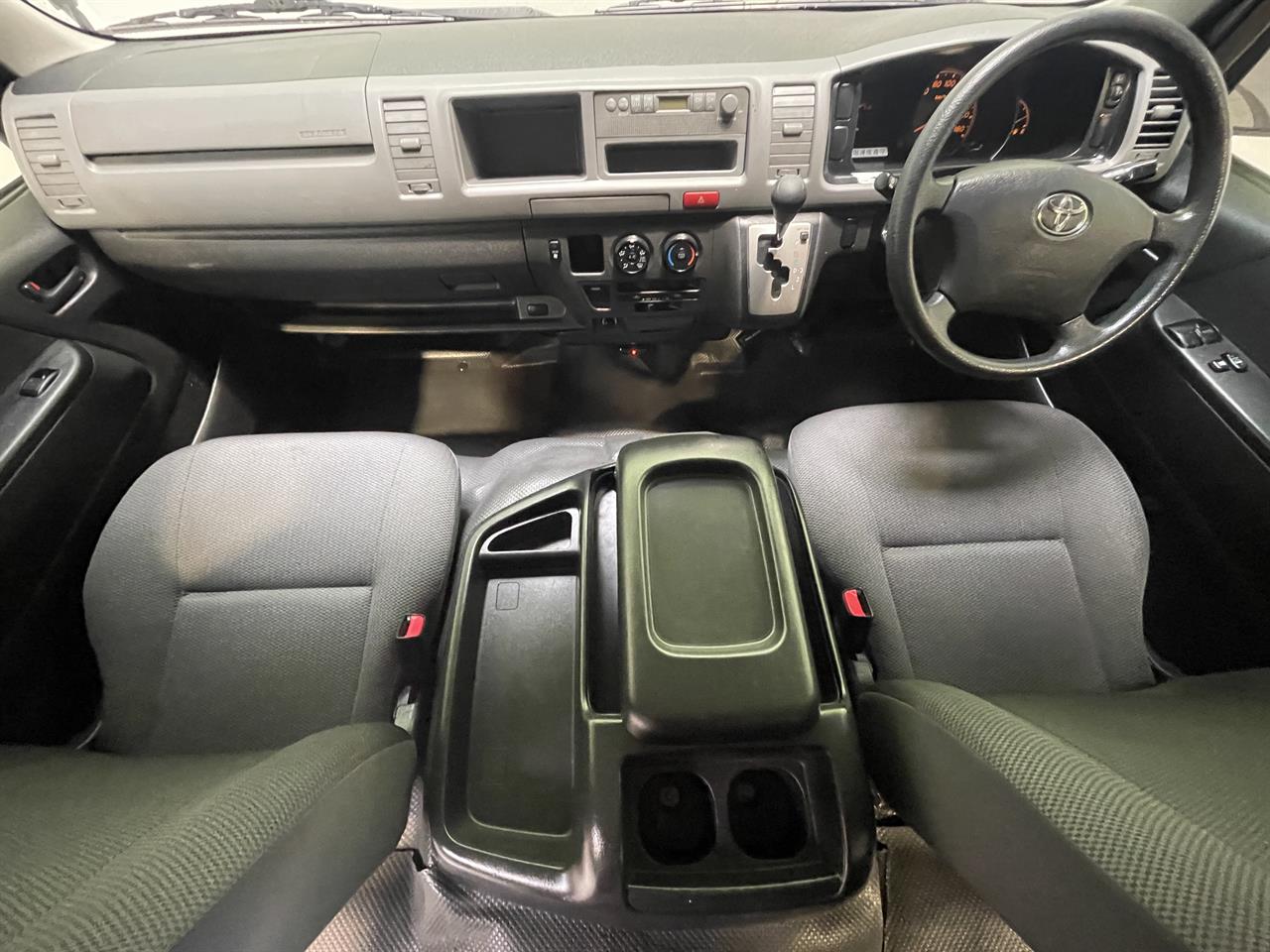 2012 Toyota hiace