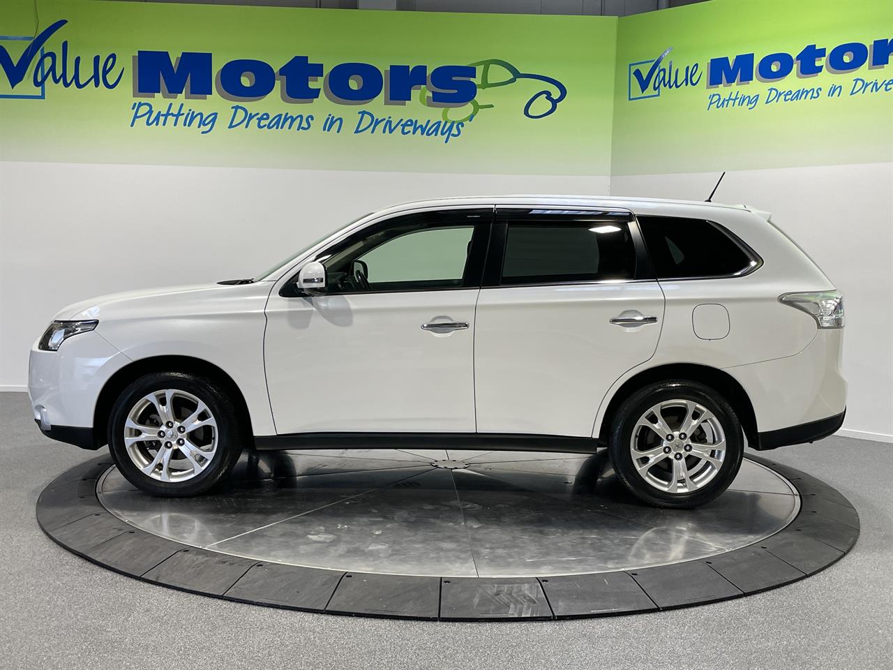 2014 Mitsubishi OUTLANDER