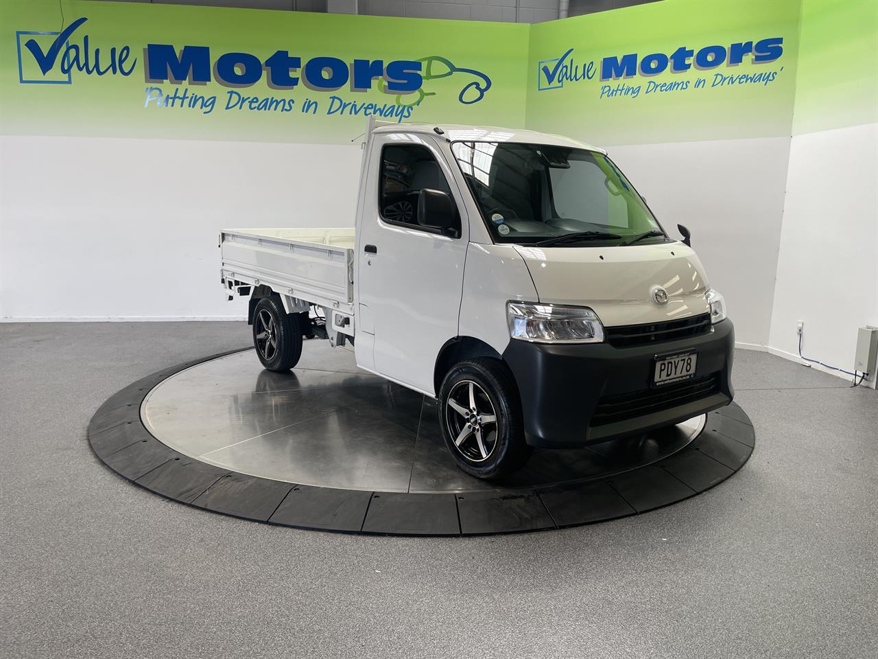 2021 Mazda BONGO