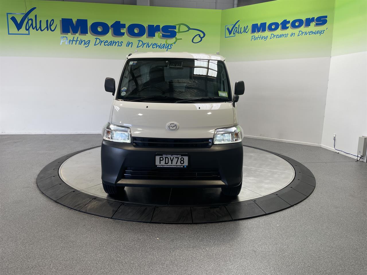 2021 Mazda BONGO