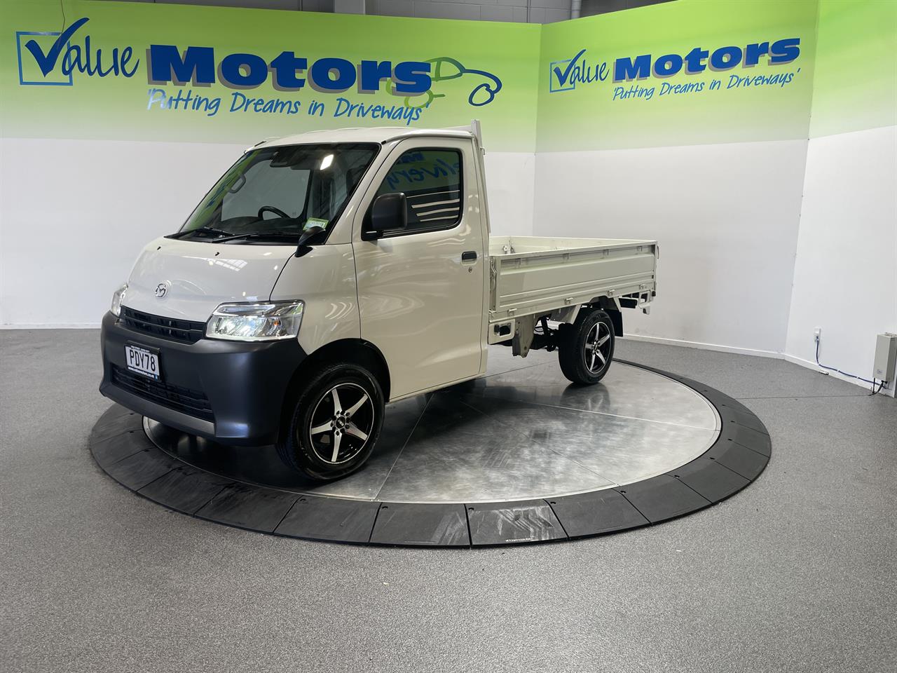 2021 Mazda BONGO