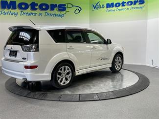 2006 Mitsubishi OUTLANDER - Thumbnail