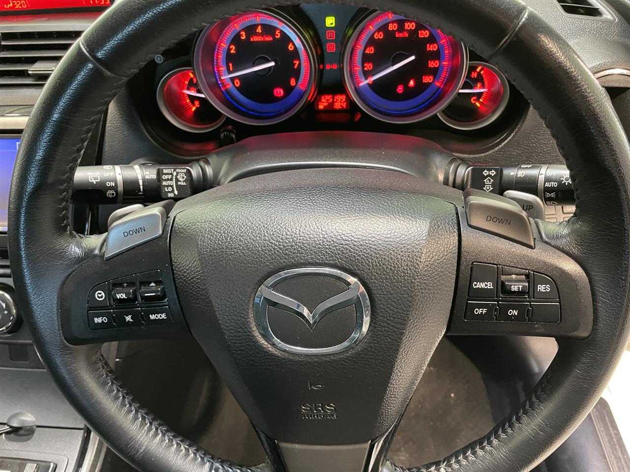 2011 Mazda atenza