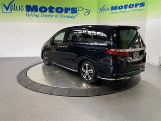 2014 Honda odyssey - Thumbnail