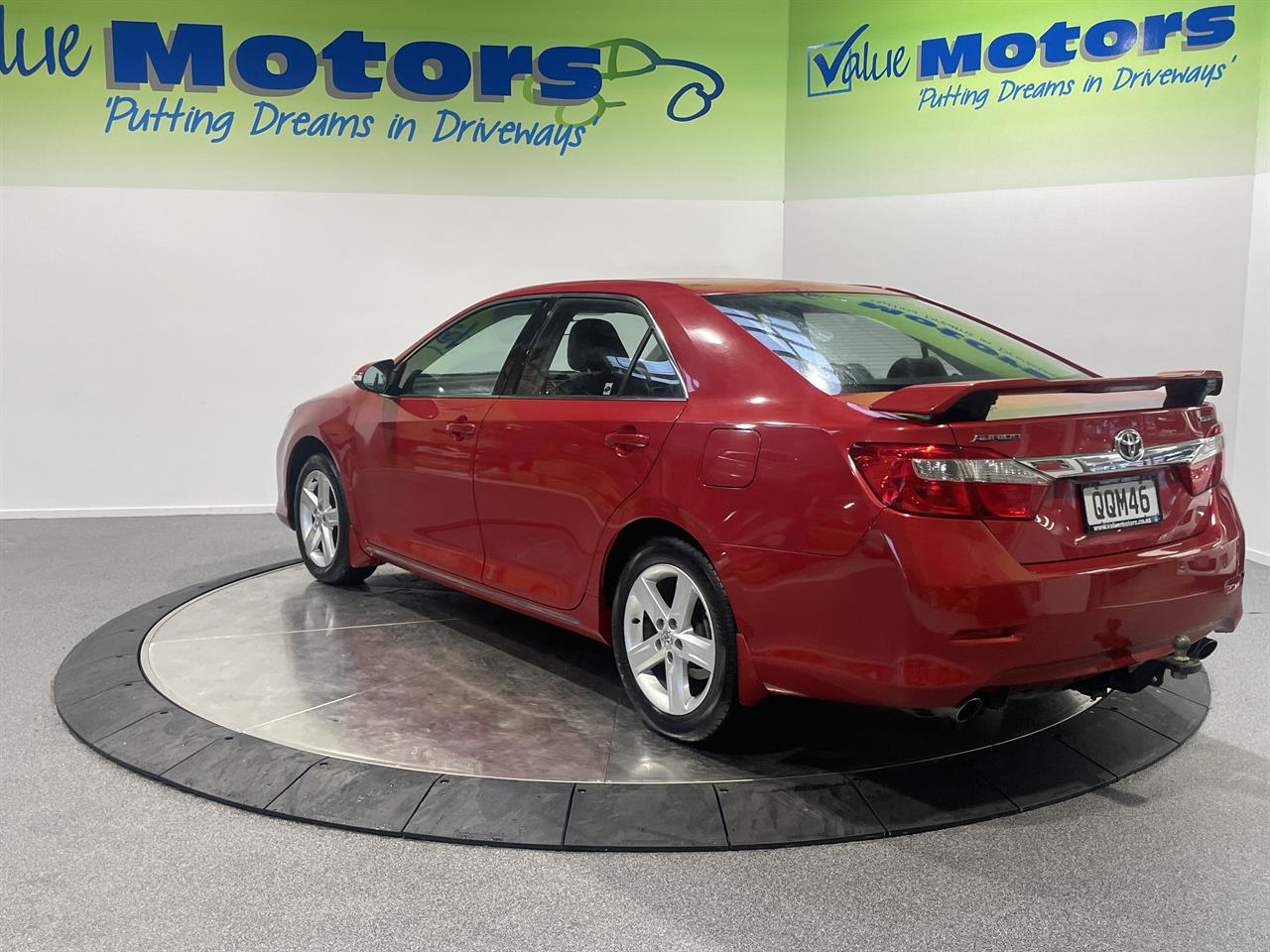 2013 Toyota AURION