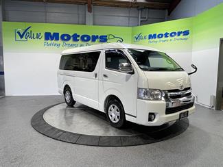 2019 Toyota hiace - Thumbnail