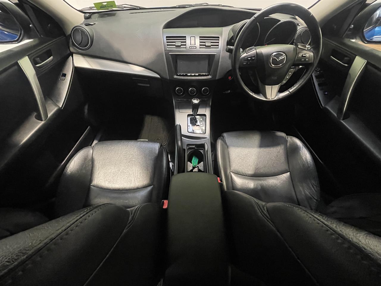 2012 Mazda axela