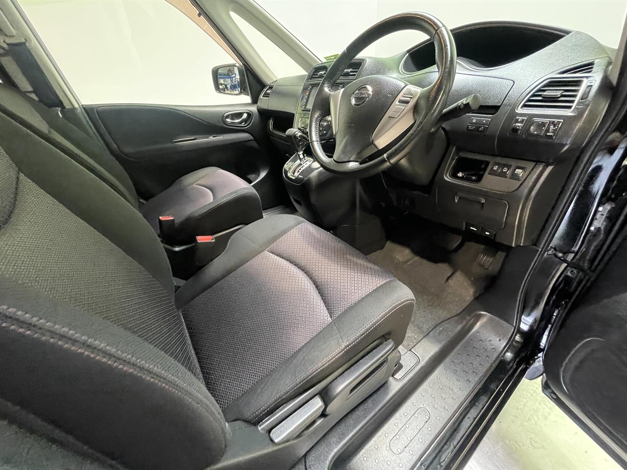 2012 Nissan SERENA