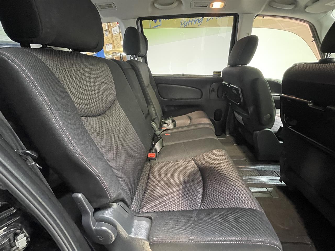 2012 Nissan SERENA