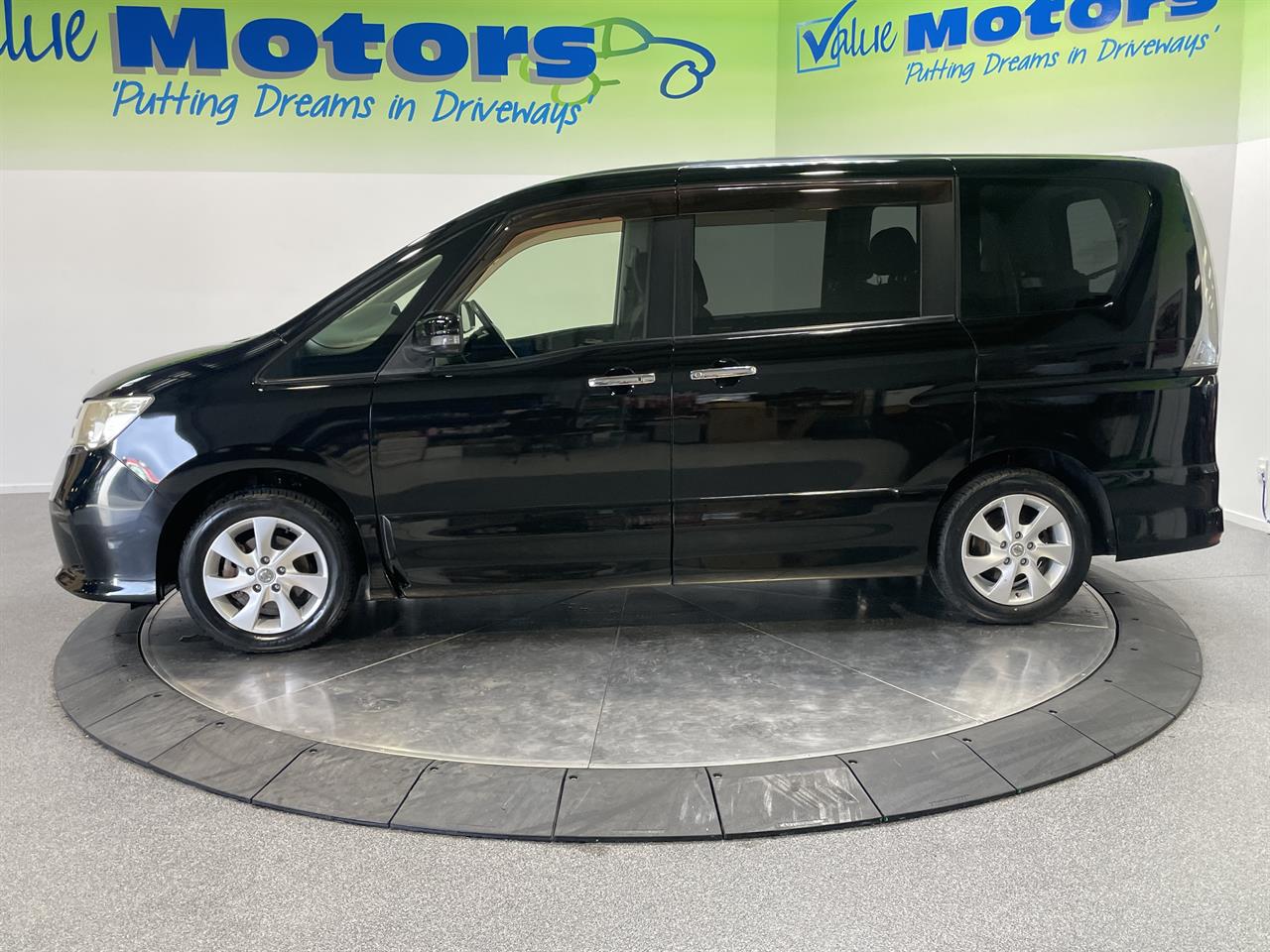 2012 Nissan SERENA