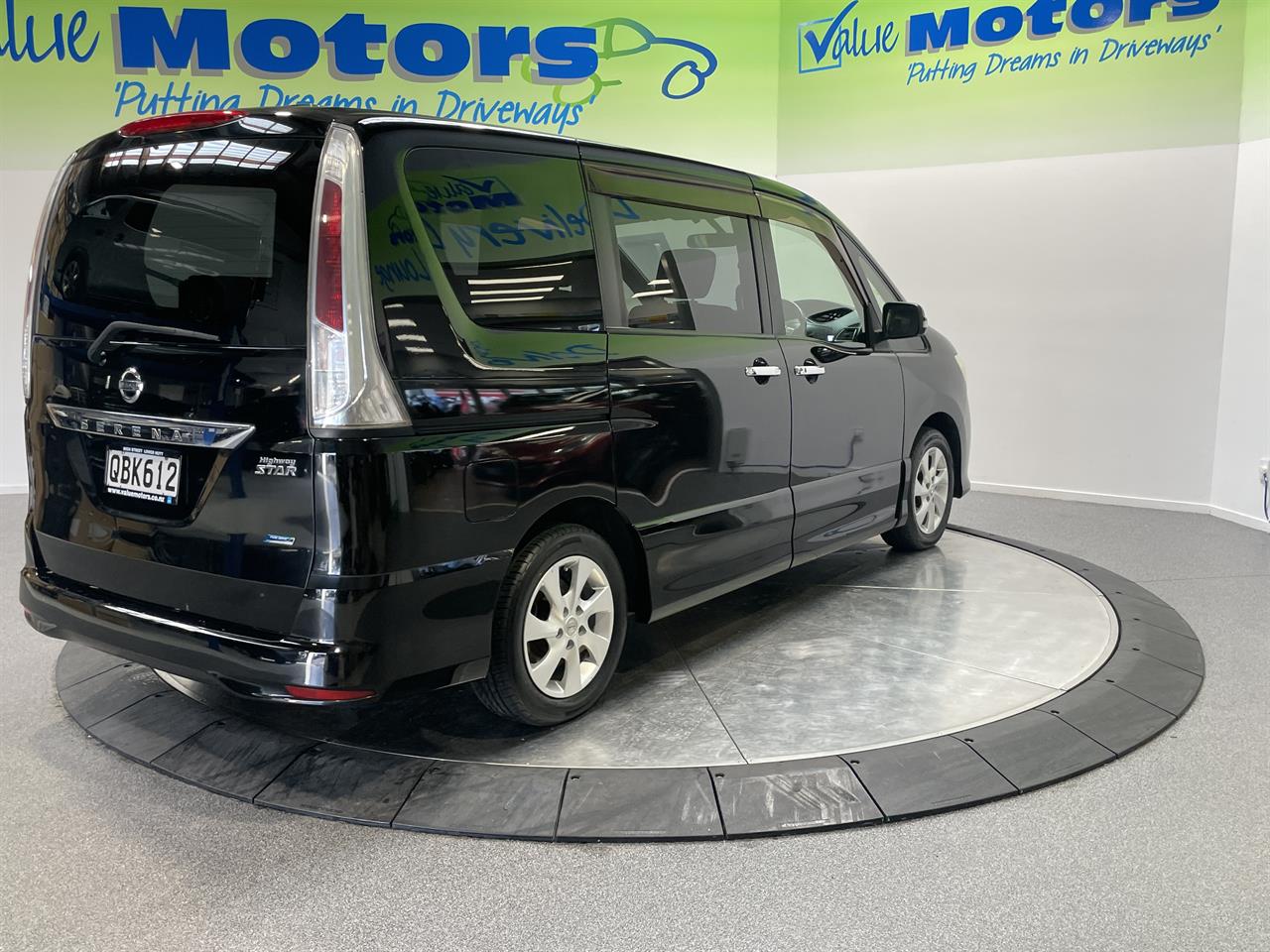 2012 Nissan SERENA