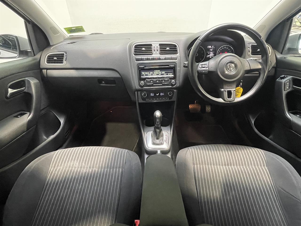 2013 Volkswagen POLO