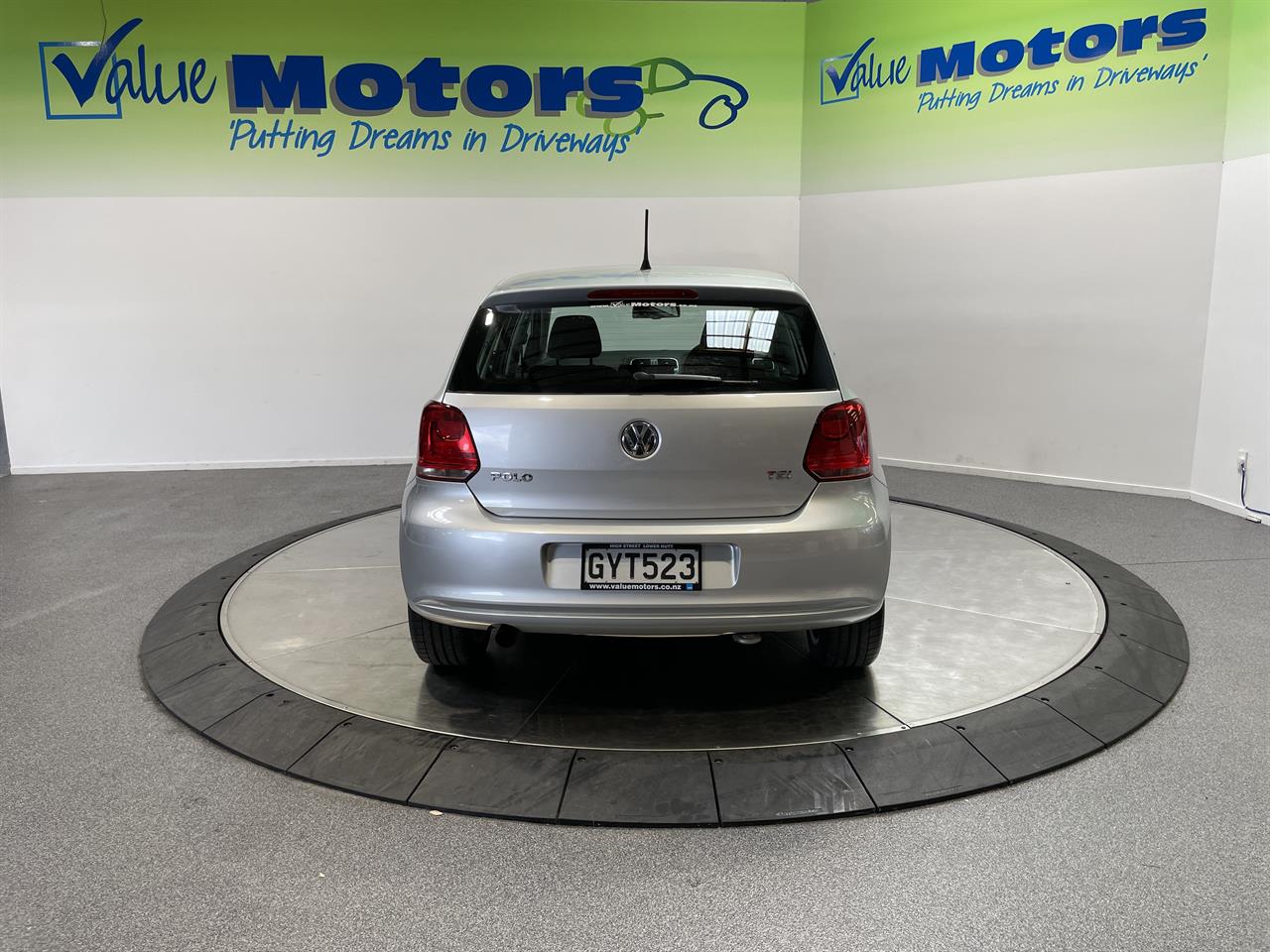 2013 Volkswagen POLO