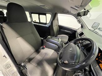 2014 Toyota Hiace - Thumbnail