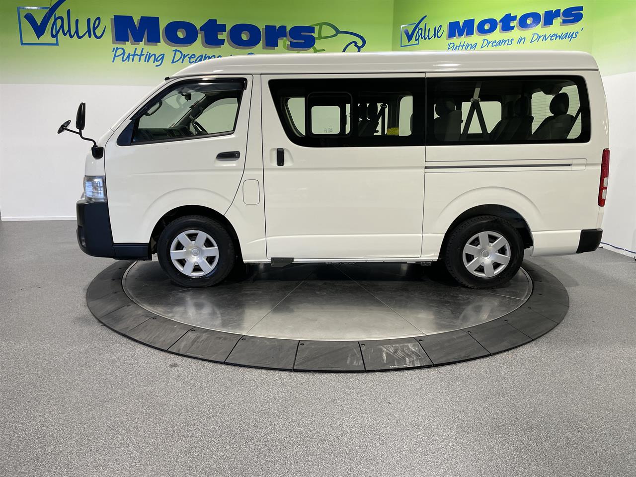 2014 Toyota Hiace