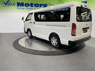 2014 Toyota Hiace - Thumbnail