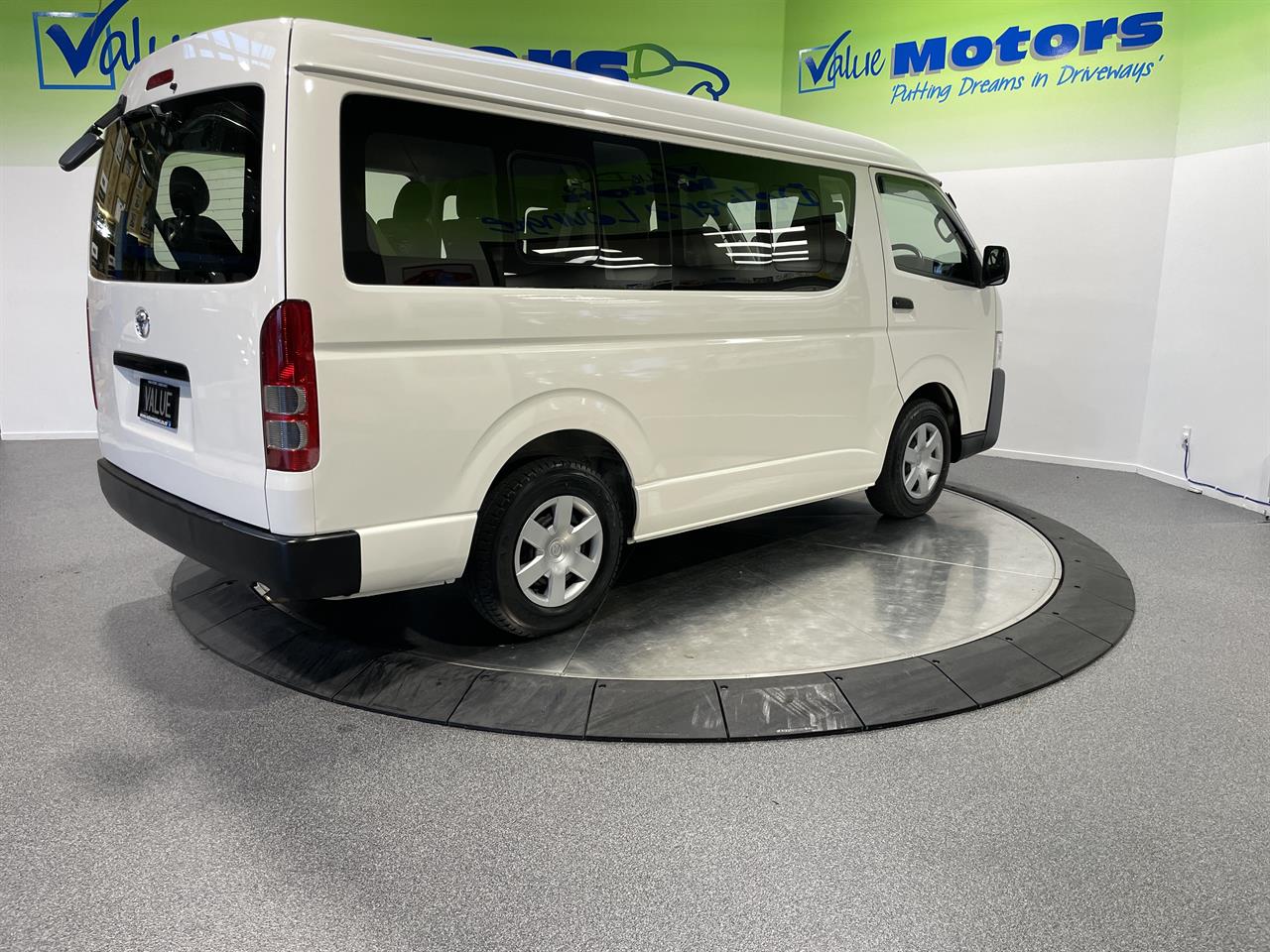 2014 Toyota Hiace