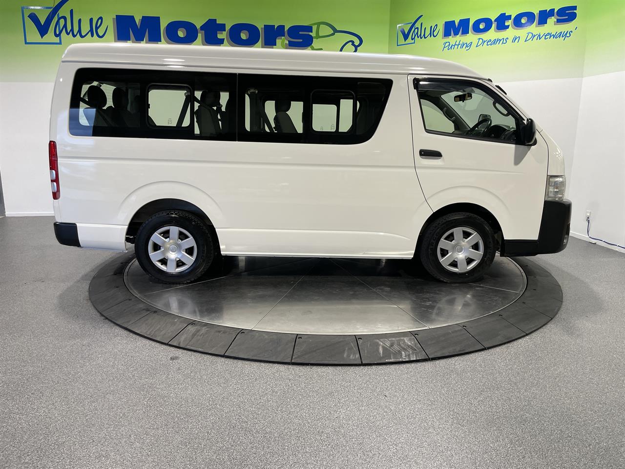 2014 Toyota Hiace