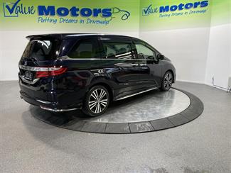 2013 Honda odyssey - Thumbnail