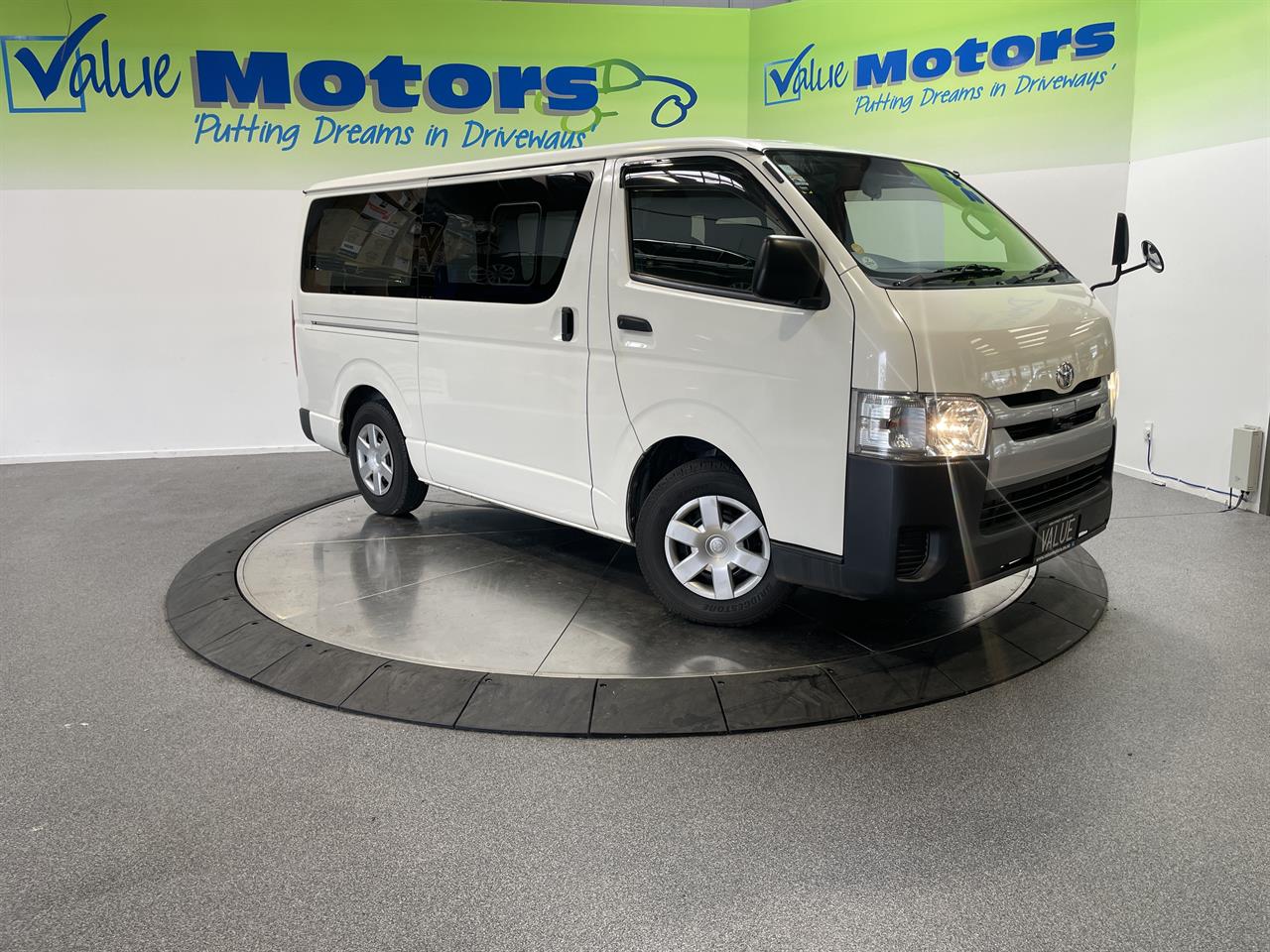 2019 Toyota hiace