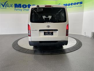 2019 Toyota hiace - Thumbnail