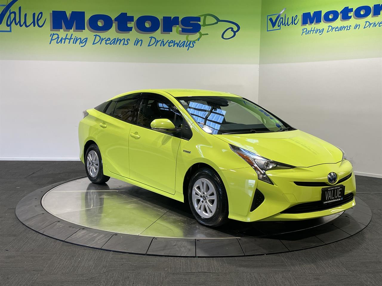 2016 Toyota PRIUS