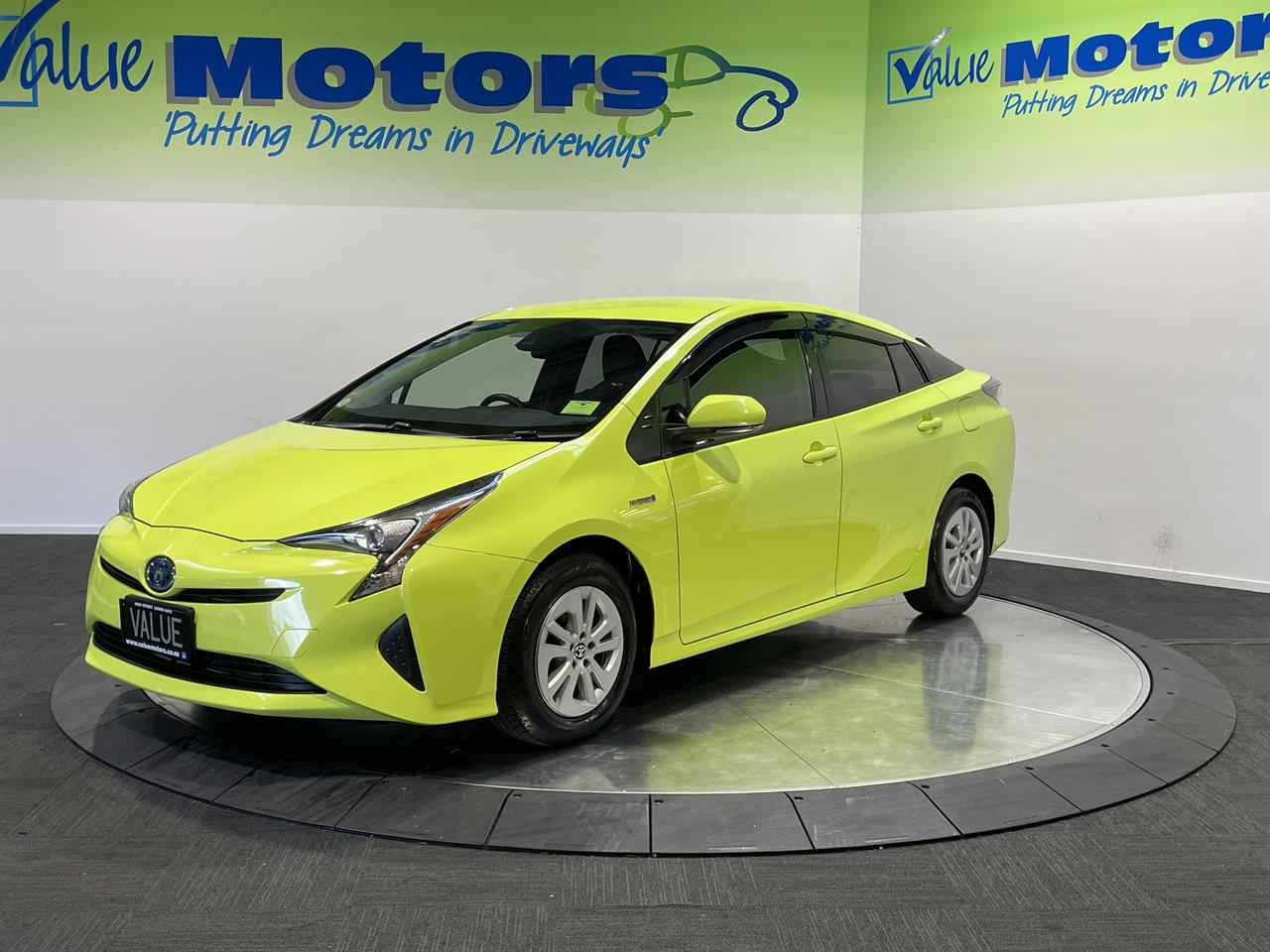 2016 Toyota PRIUS