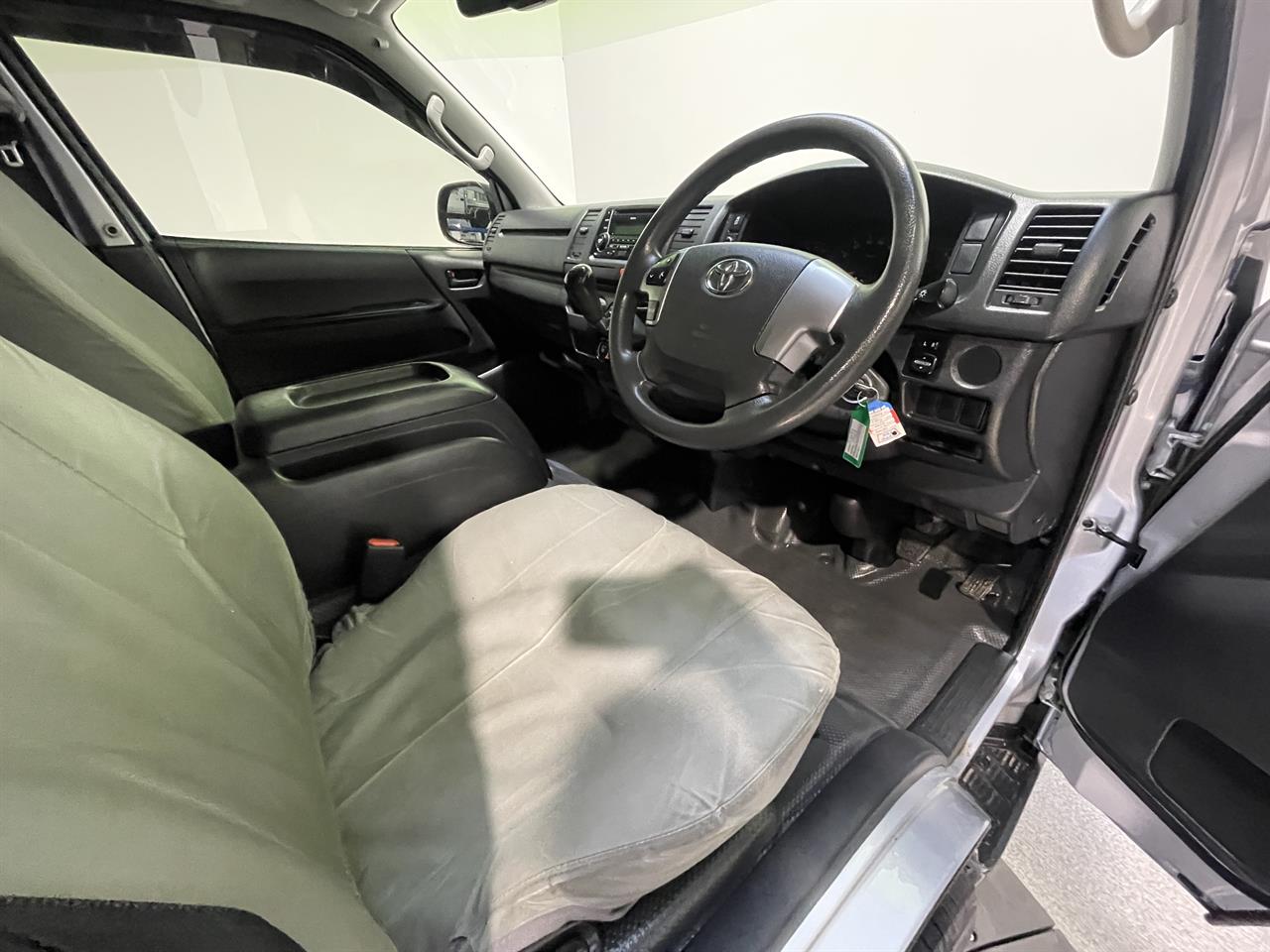 2019 Toyota hiace