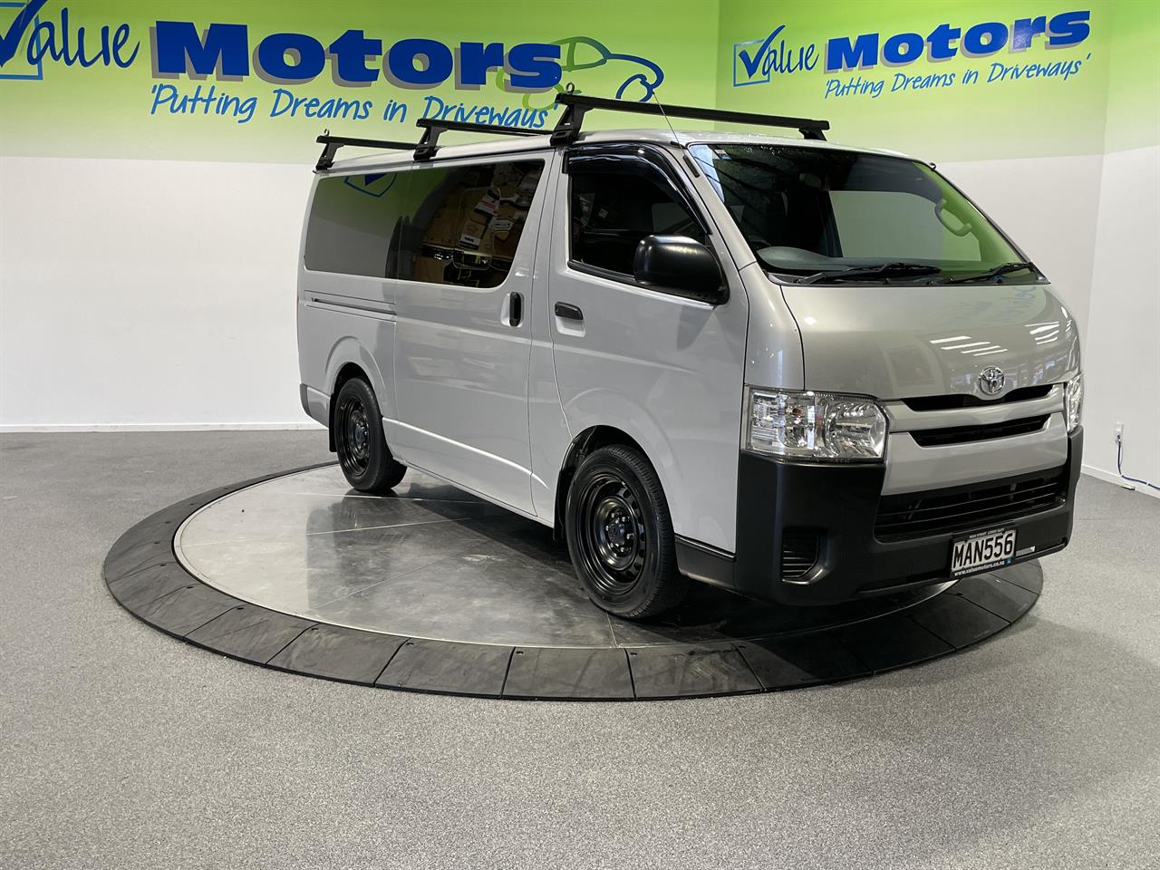 2019 Toyota hiace