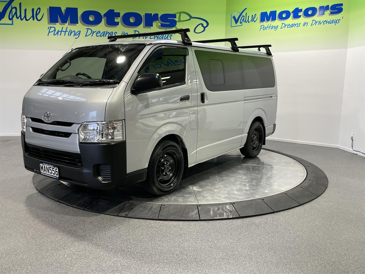 2019 Toyota hiace